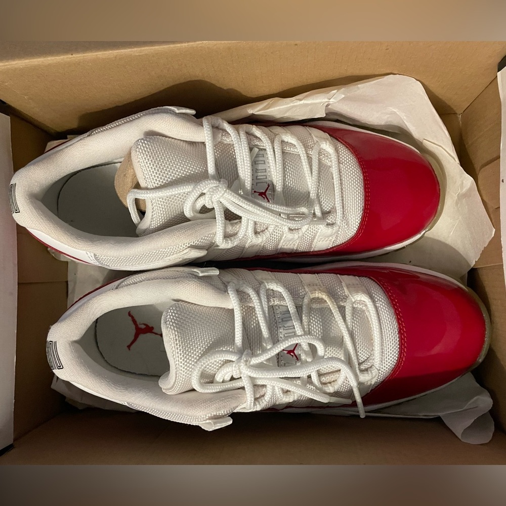 AIR JORDAN 11 RETRO LOW BG - Cherry